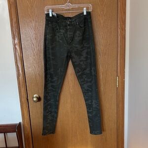 Joe’s Camo Jeans Size 29